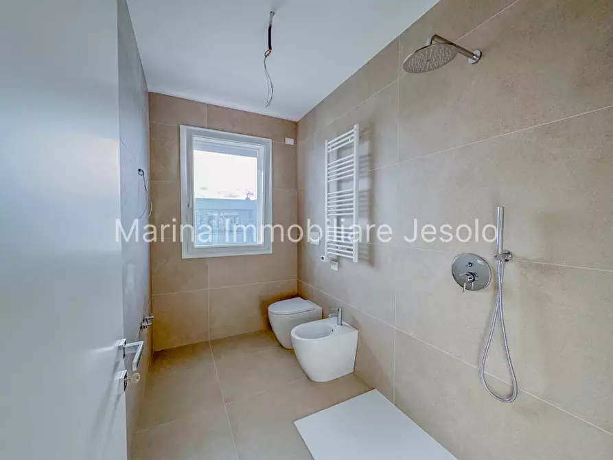 Immagine 13 di Appartamento in vendita  in via ceolotto a Jesolo