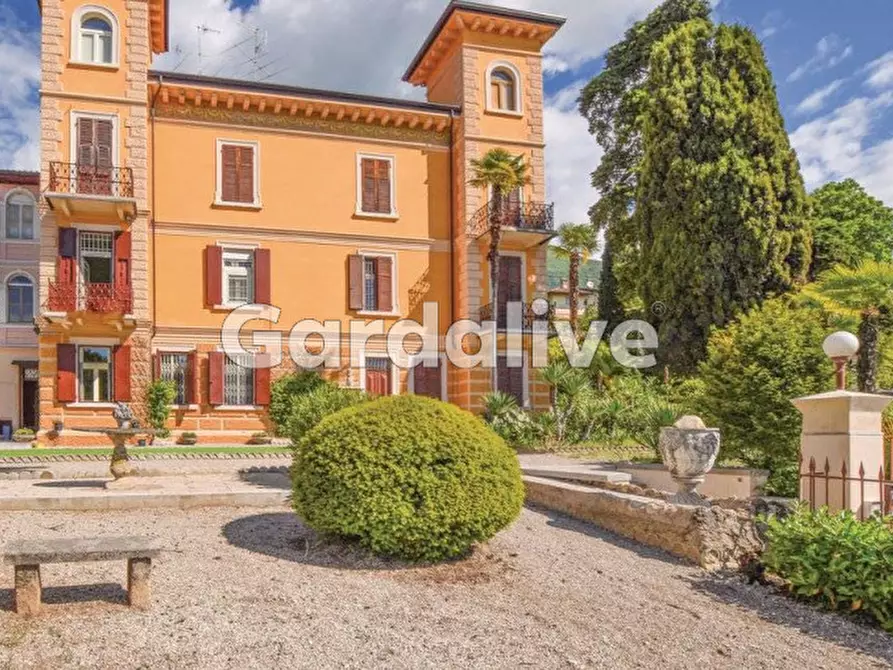 Immagine 1 di Casa bifamiliare in vendita  in Via Roma 41, Gardone Riviera a Gardone Riviera