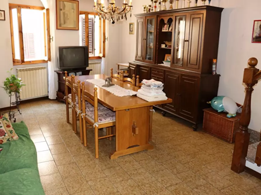 Immagine 1 di Appartamento in vendita  in via Cennano a Montevarchi