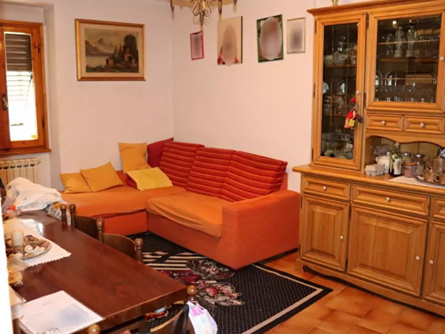 Immagine 4 di Appartamento in vendita  in via Cennano a Montevarchi