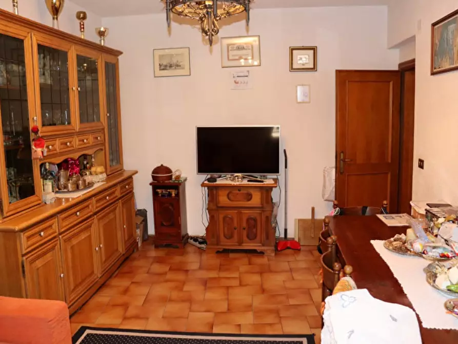 Immagine 5 di Appartamento in vendita  in via Cennano a Montevarchi