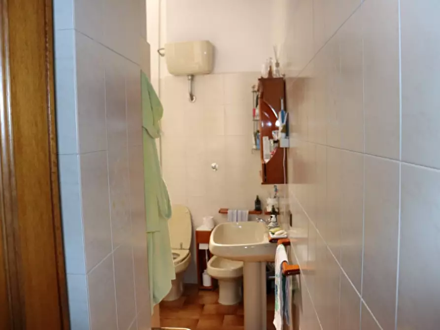 Immagine 11 di Appartamento in vendita  in via Cennano a Montevarchi