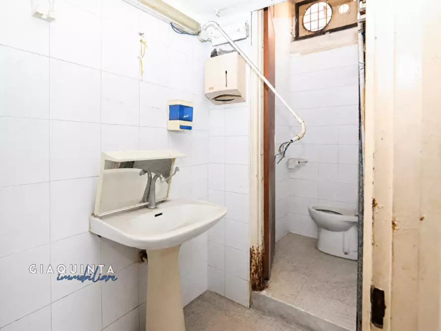 Immagine 6 di Negozio in vendita  in via Vittorio Emanuele n.28 a Palagonia