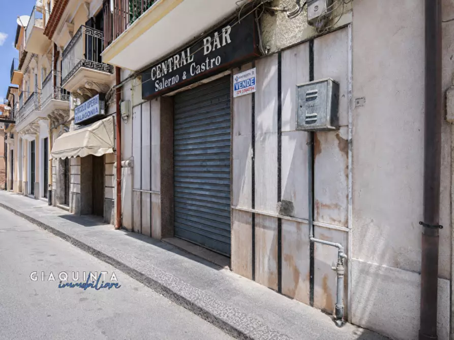 Immagine 8 di Negozio in vendita  in via Vittorio Emanuele n.28 a Palagonia