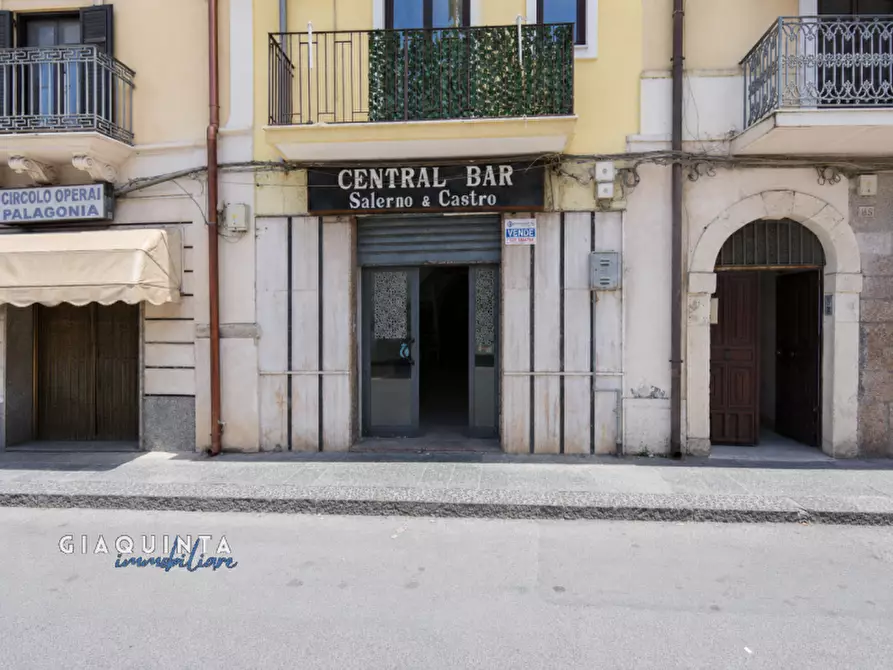 Immagine 10 di Negozio in vendita  in via Vittorio Emanuele n.28 a Palagonia
