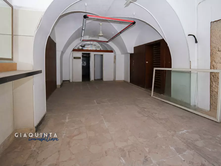 Immagine 12 di Negozio in vendita  in via Vittorio Emanuele n.28 a Palagonia