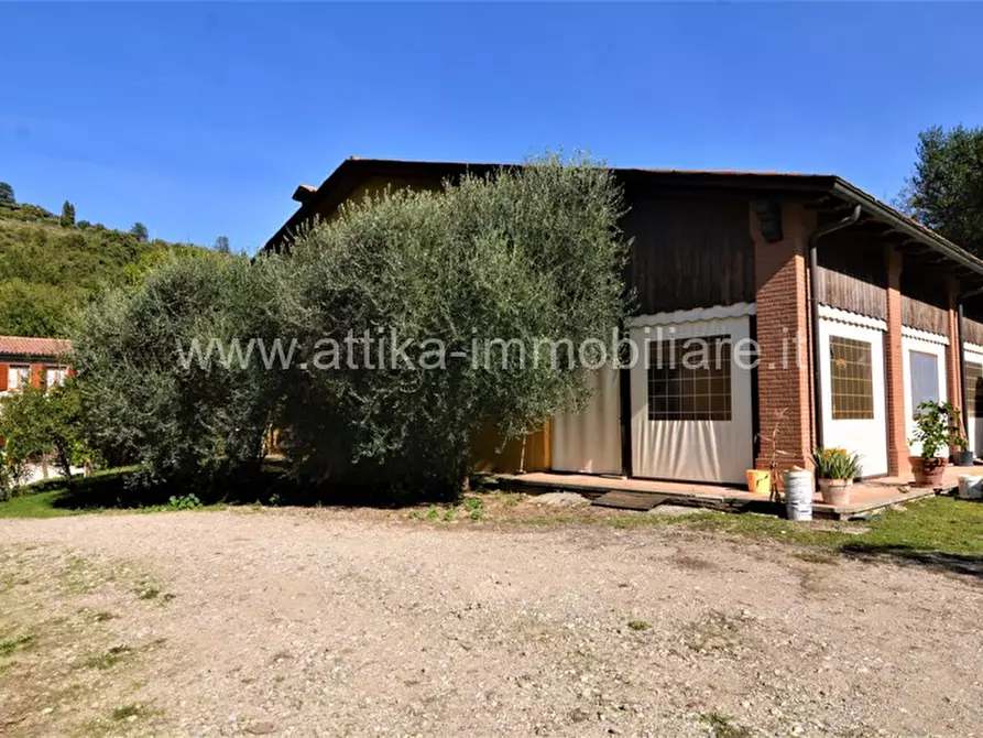 Immagine 2 di Rustico / casale in vendita  in Via Gobetti a Montegrotto Terme
