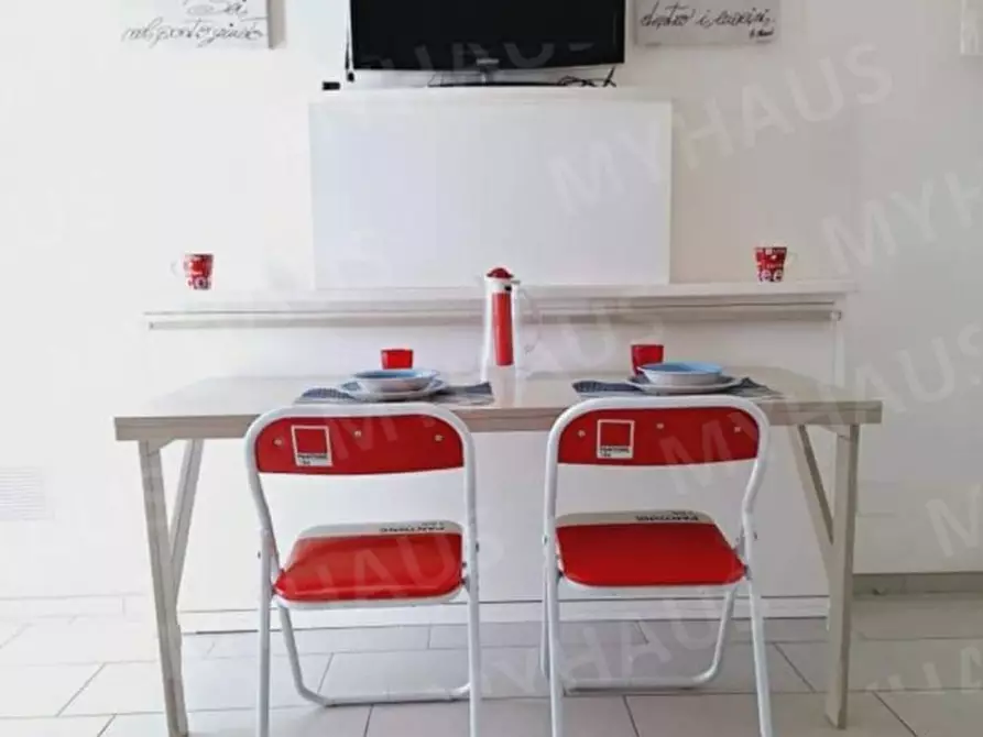 Immagine 2 di Appartamento in vendita  in Viale Michelangelo Buonarroti 3 a Cesenatico