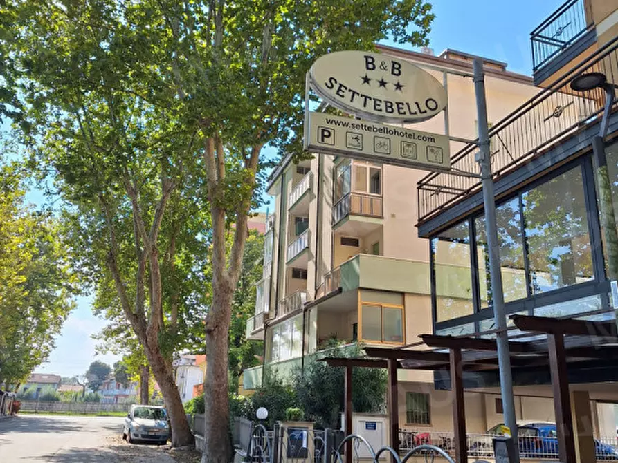 Immagine 17 di Appartamento in vendita  in Viale Michelangelo Buonarroti 3 a Cesenatico
