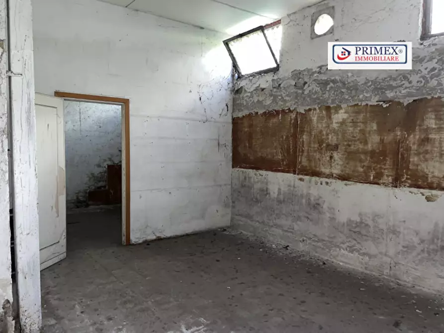 Immagine 6 di Capannone industriale in affitto  in VIA CASILINA a Roma