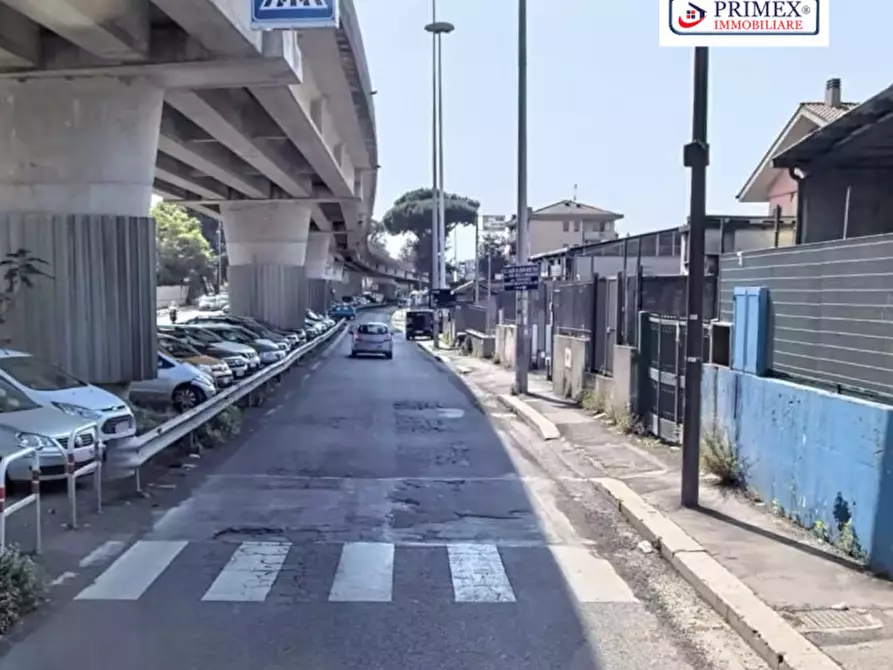 Immagine 2 di Capannone industriale in affitto  in VIA CASILINA a Roma