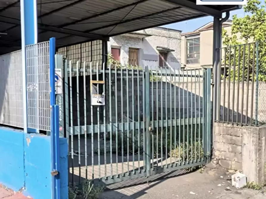 Immagine 4 di Capannone industriale in affitto  in VIA CASILINA a Roma