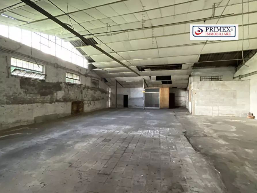 Immagine 12 di Capannone industriale in affitto  in VIA CASILINA a Roma