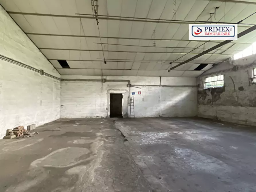 Immagine 13 di Capannone industriale in affitto  in VIA CASILINA a Roma