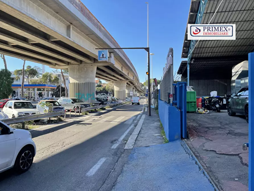 Immagine 14 di Capannone industriale in affitto  in VIA CASILINA a Roma
