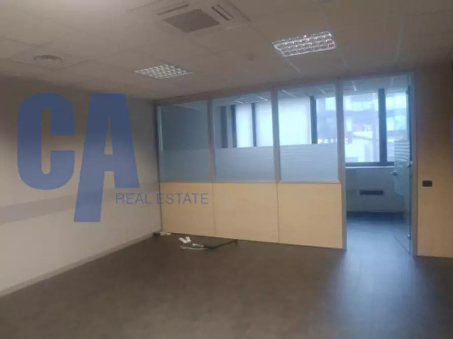 Immagine 20 di Ufficio in affitto  in VIA GALLARATE a Milano