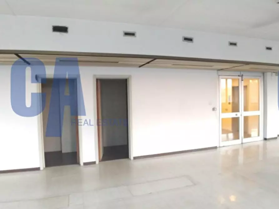 Immagine 7 di Ufficio in affitto  in VIA GALLARATE a Milano