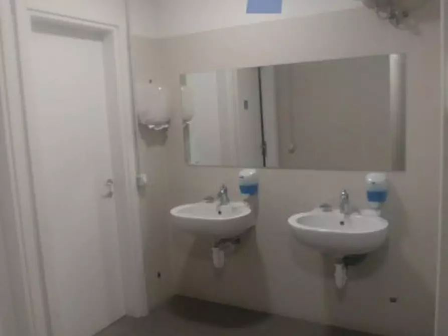 Immagine 23 di Ufficio in affitto  in VIA GALLARATE a Milano