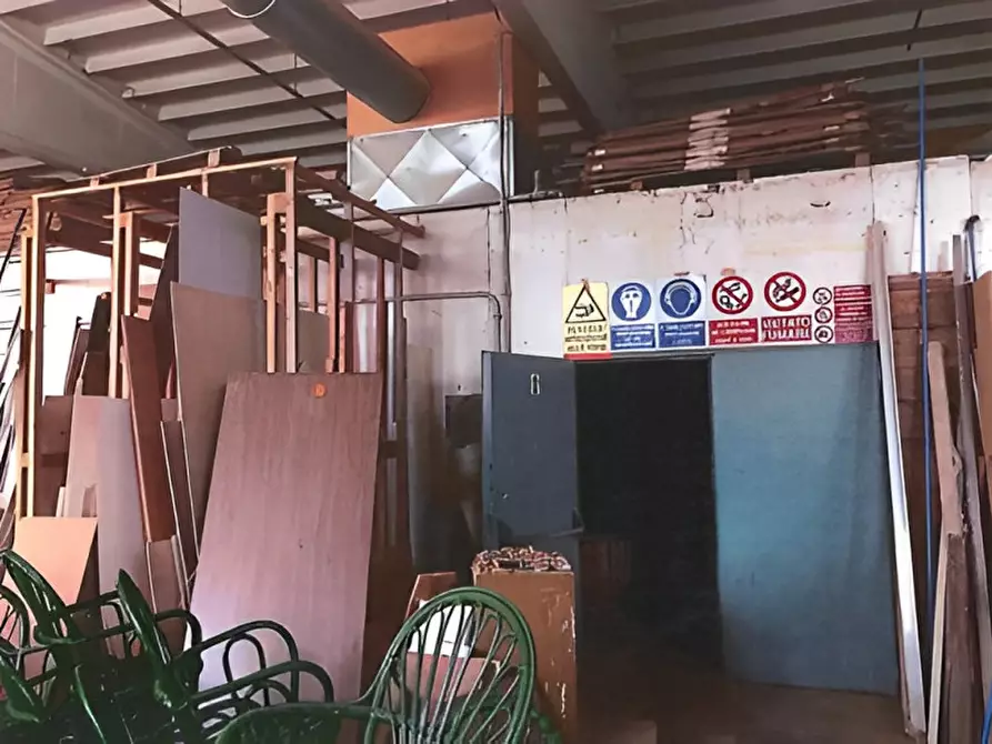 Immagine 4 di Capannone industriale in vendita  in Via San Claudio 2 a Spello