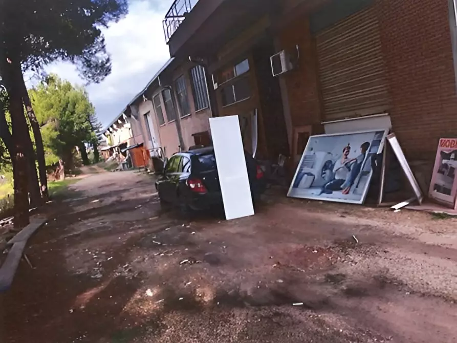 Immagine 11 di Capannone industriale in vendita  in Via San Claudio 2 a Spello