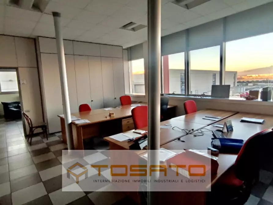 Immagine 6 di Capannone industriale in vendita  a Villafranca Di Verona