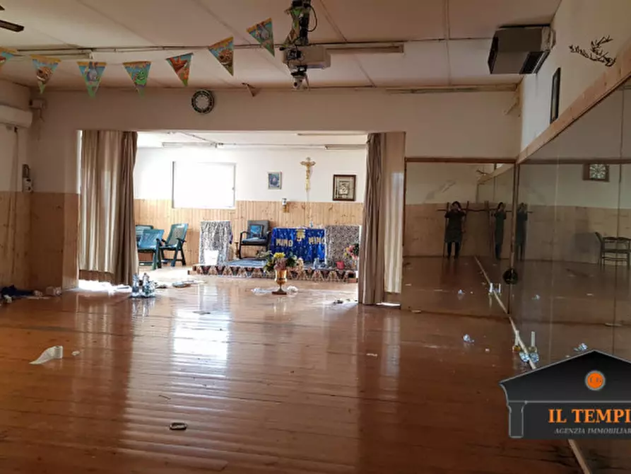 Immagine 2 di Magazzino in vendita  in VIAQUATTRO NOVEMBRE a Sarego