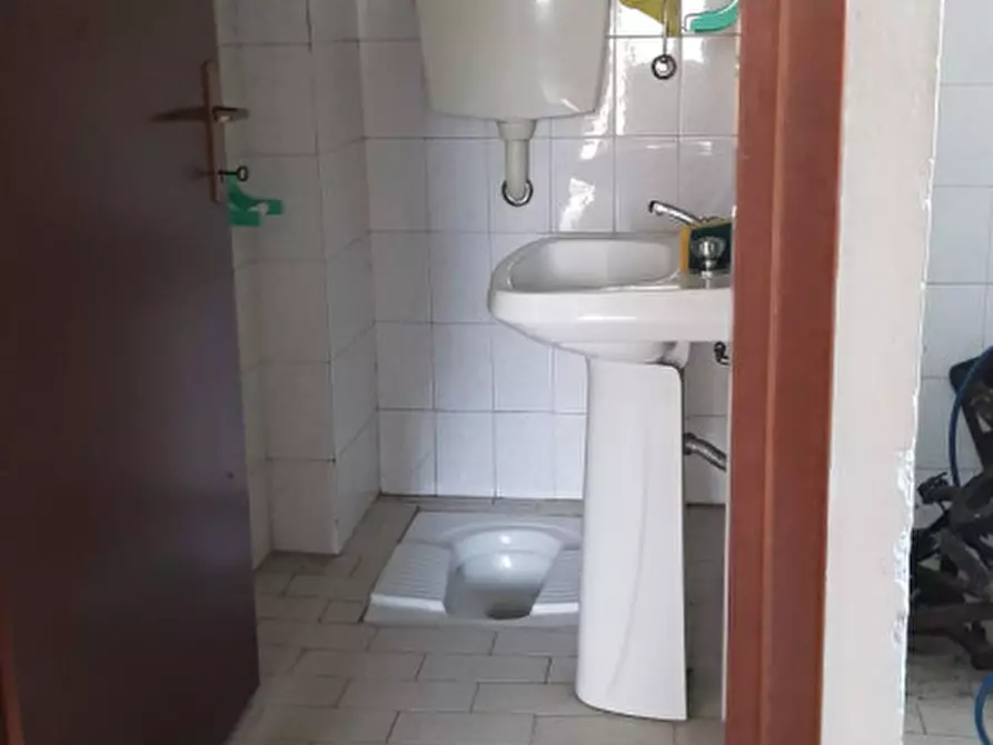 Immagine 5 di Magazzino in vendita  in VIAQUATTRO NOVEMBRE a Sarego