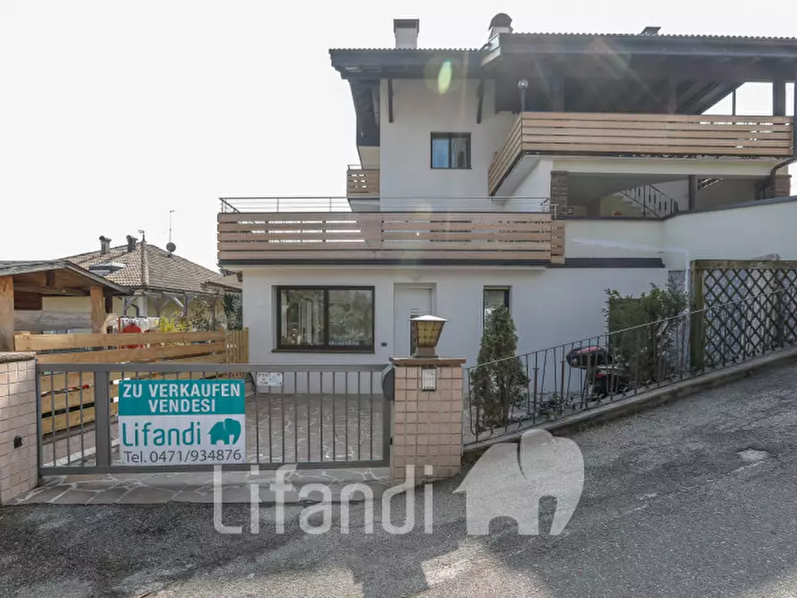 Immagine 1 di Appartamento in vendita  in Via Lambrecht a Appiano Sulla Strada Del Vino .Eppan An Der.