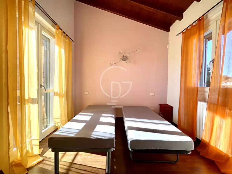 Immagine 18 di Villa in vendita  in via Aldo Moro a Moniga Del Garda