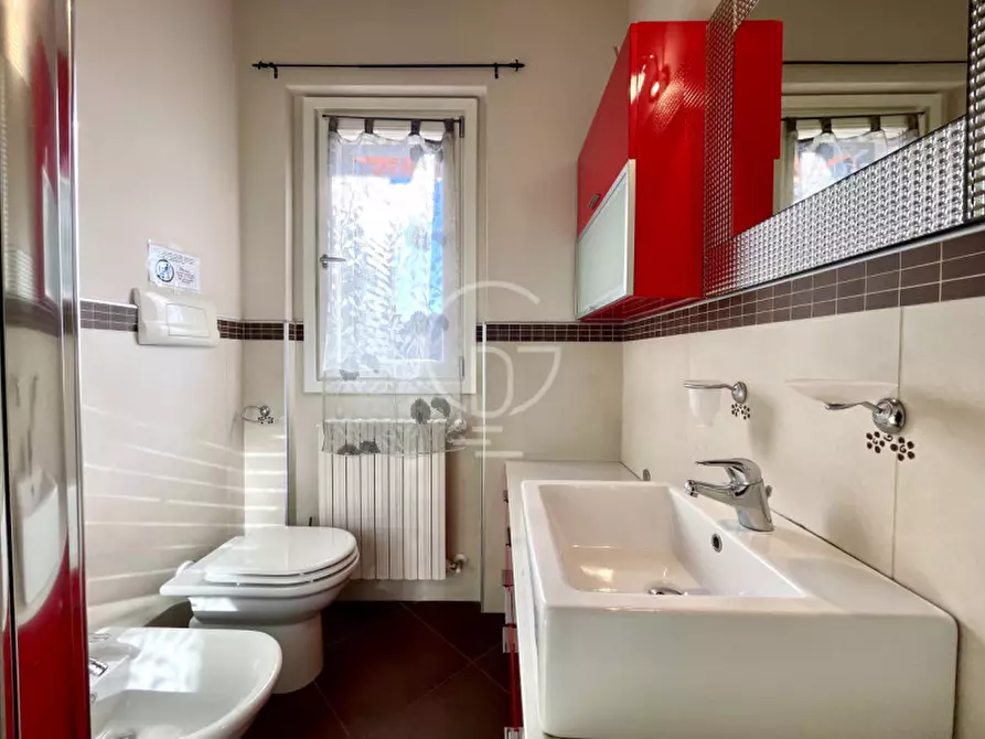 Immagine 21 di Villa in vendita  in via Aldo Moro a Moniga Del Garda