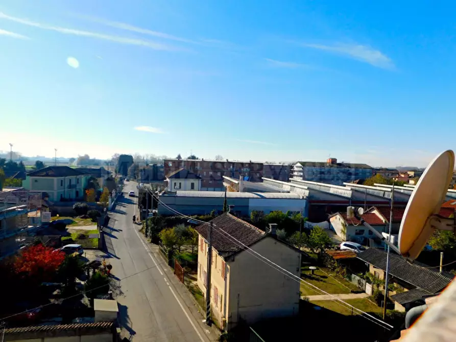 Immagine 29 di Attico in vendita  in via Vittorio Veneto n° 1 a Gropello Cairoli