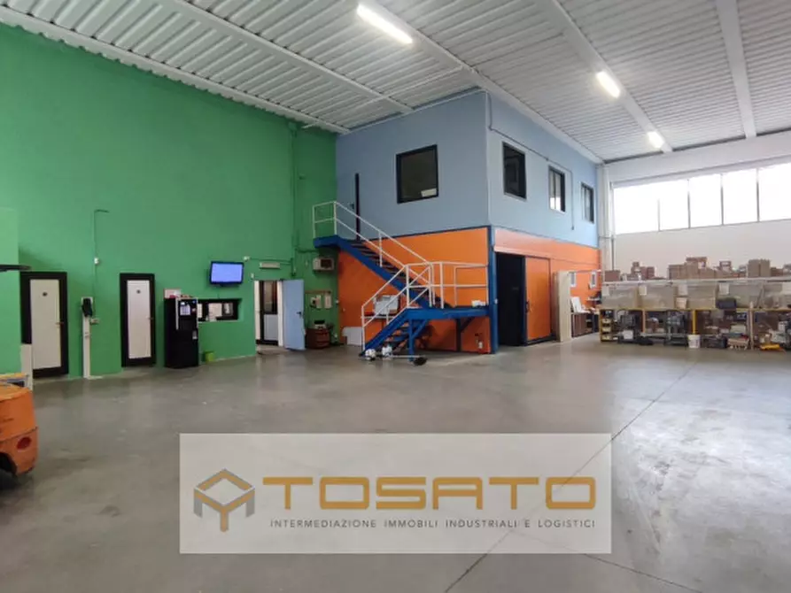 Immagine 1 di Capannone industriale in vendita  a Sona