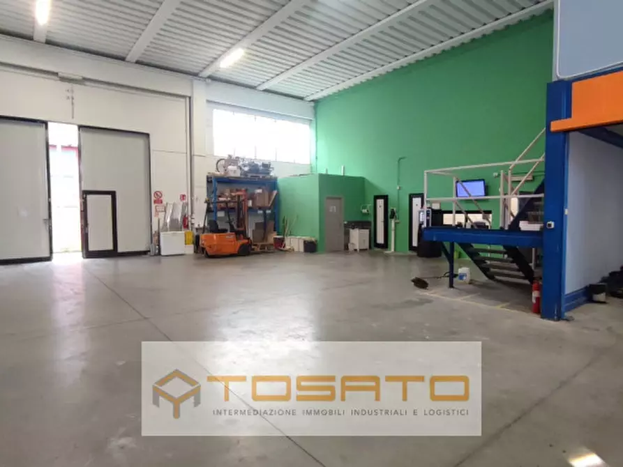 Immagine 3 di Capannone industriale in vendita  a Sona