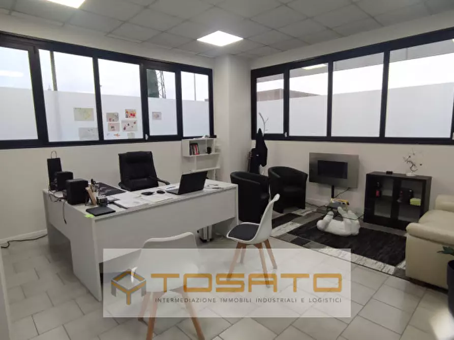 Immagine 5 di Capannone industriale in vendita  a Sona