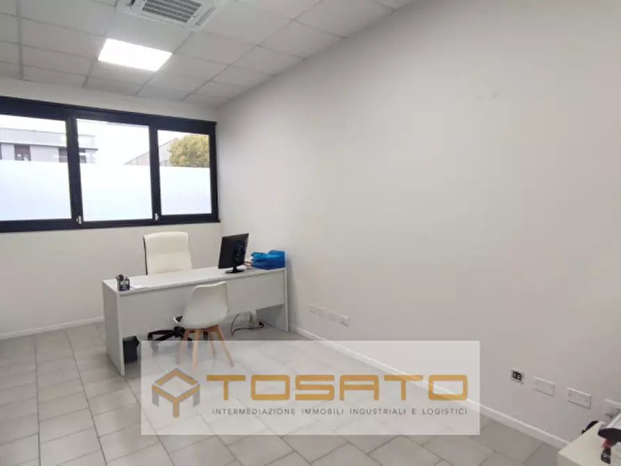 Immagine 8 di Capannone industriale in vendita  a Sona