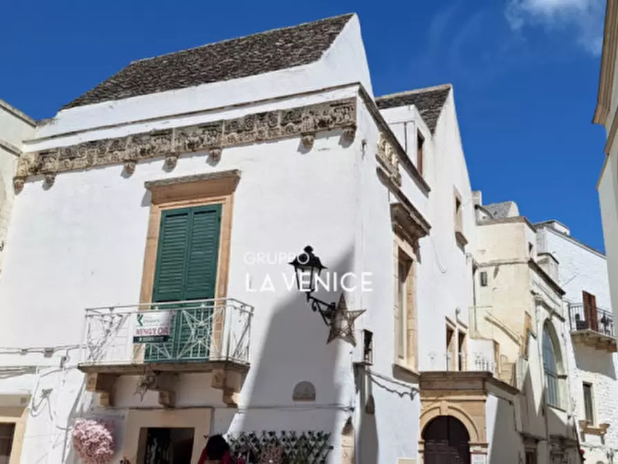 Immagine 4 di Casa indipendente in vendita  in VIA GIANNONE a Locorotondo