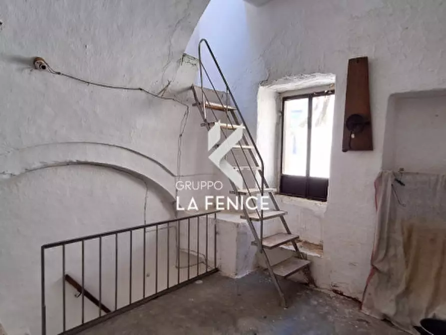 Immagine 50 di Casa indipendente in vendita  in VIA GIANNONE a Locorotondo