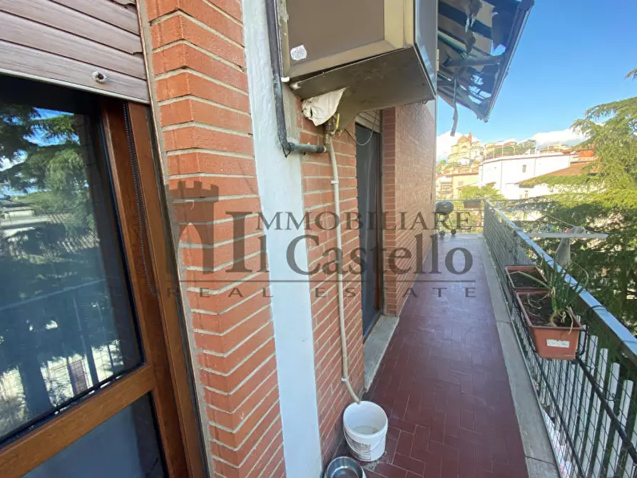 Immagine 11 di Appartamento in vendita  in Via Roma a Castiglione Del Lago