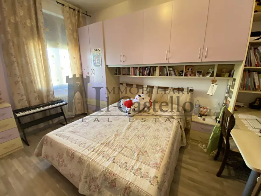 Immagine 12 di Appartamento in vendita  in Via Roma a Castiglione Del Lago