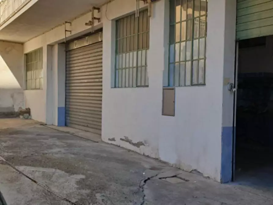 Immagine 1 di Magazzino in vendita  in Via Martiri della Libertà a San Remo