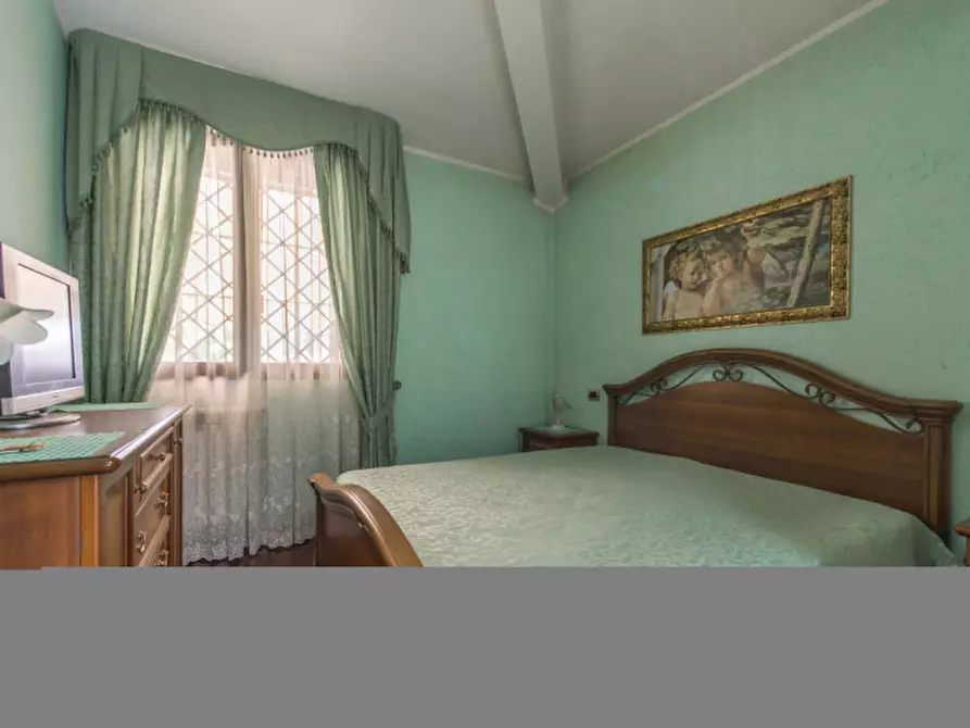 Immagine 21 di Villa in vendita  in via aurelio milloss 14 a Roma