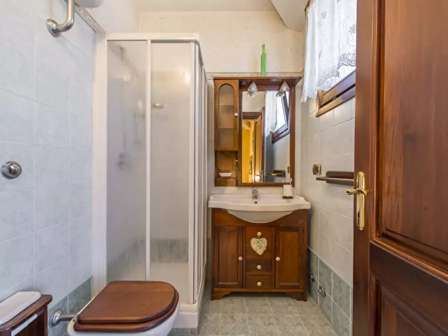 Immagine 22 di Villa in vendita  in via aurelio milloss 14 a Roma