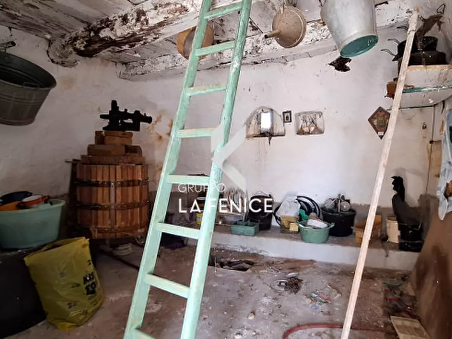 Immagine 37 di Rustico / casale in vendita  in C.DA TOMMASONE a Locorotondo