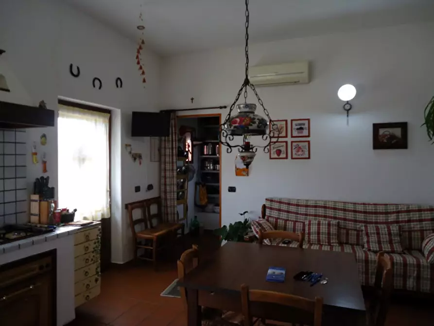 Immagine 7 di Villa in vendita  in sp289 a Matino