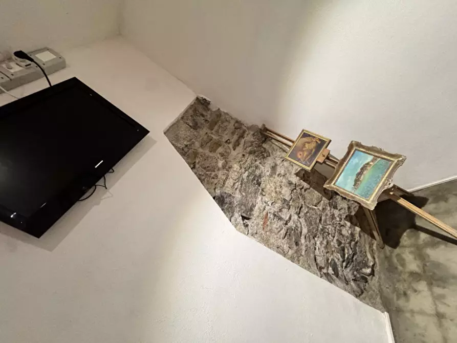 Immagine 12 di Magazzino in vendita  in via canneto il lungo a Genova