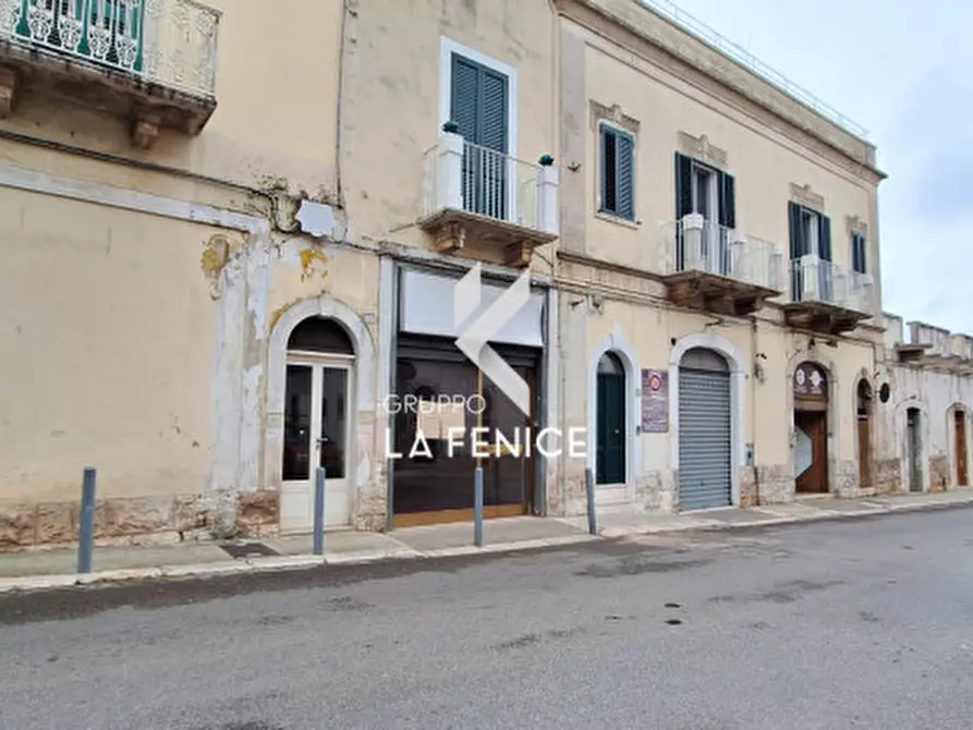 Immagine 3 di Laboratorio in vendita  in via Alberobello, 43-45 a Locorotondo