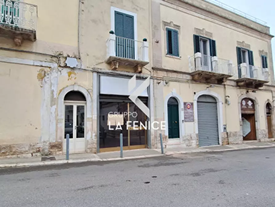 Immagine 4 di Laboratorio in vendita  in via Alberobello, 43-45 a Locorotondo