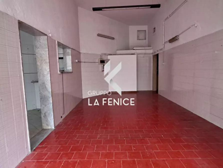 Immagine 7 di Laboratorio in vendita  in via Alberobello, 43-45 a Locorotondo