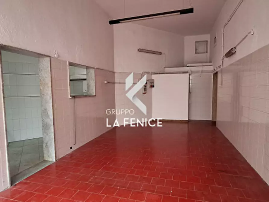 Immagine 8 di Laboratorio in vendita  in via Alberobello, 43-45 a Locorotondo