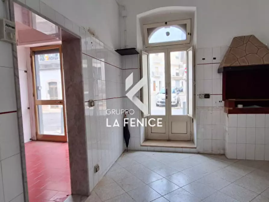 Immagine 22 di Laboratorio in vendita  in via Alberobello, 43-45 a Locorotondo